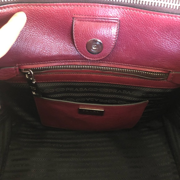 Prada NWOT Glacé Calf Twin Pocket Bag - Picture 4 of 10